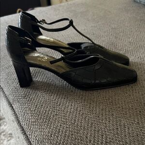 Elegant Black Croc-Embossed Heels